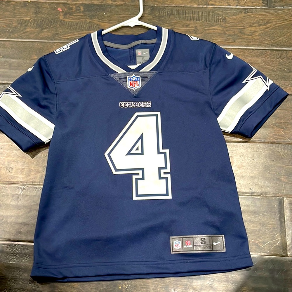NFL cowboys jersey.